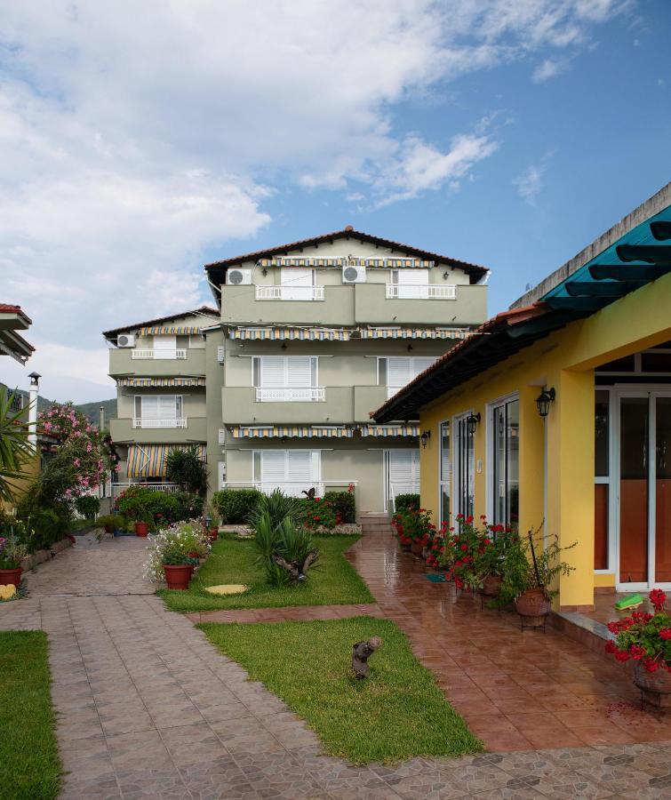 Studios Castro Toroni Luaran gambar